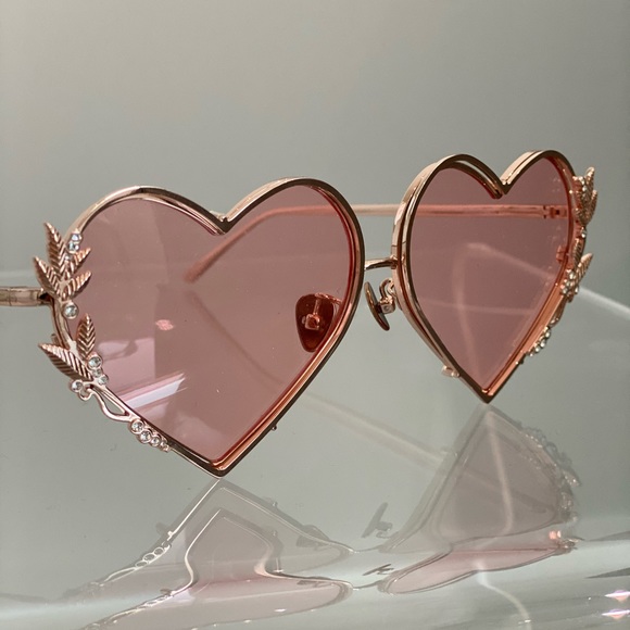 Heart Sunglasses - Picture 2 of 6